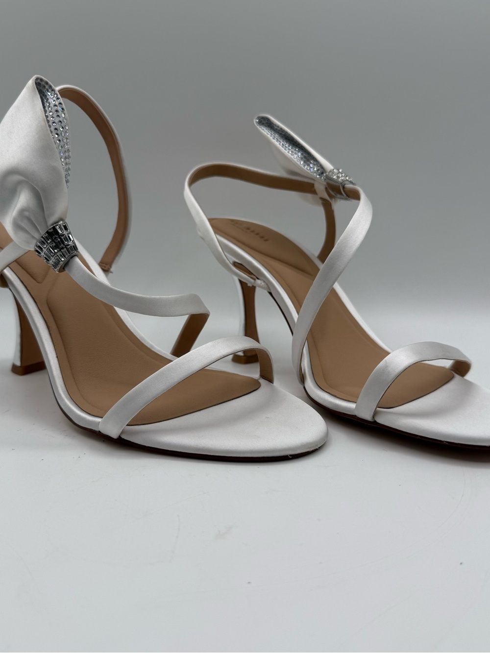 Ted Baker White Strappy Stiletto Heels Wedding Bow Rhinestone Open Toe Size 10